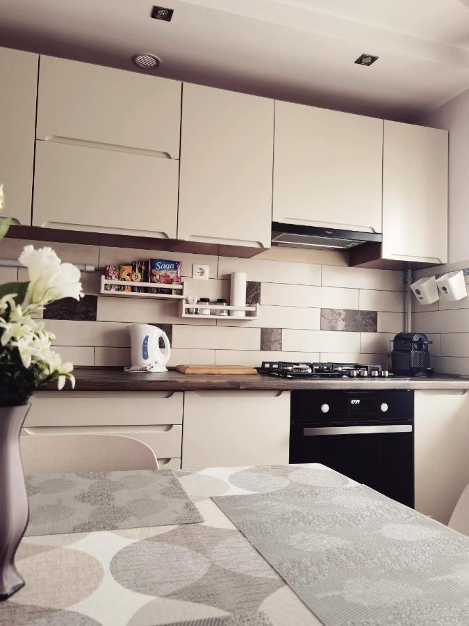 Lujzi Apartman إغير المظهر الخارجي الصورة